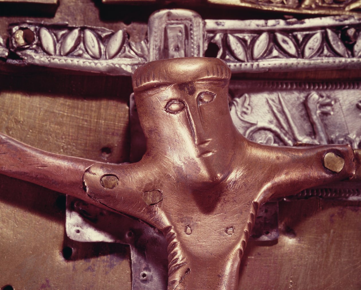 Santuário de Bell conhecido como Corp Naomh, Templecross, Condado de Westmeath, detalhes de prata e bronze do século 10 e 15 de 390440 de Celtic