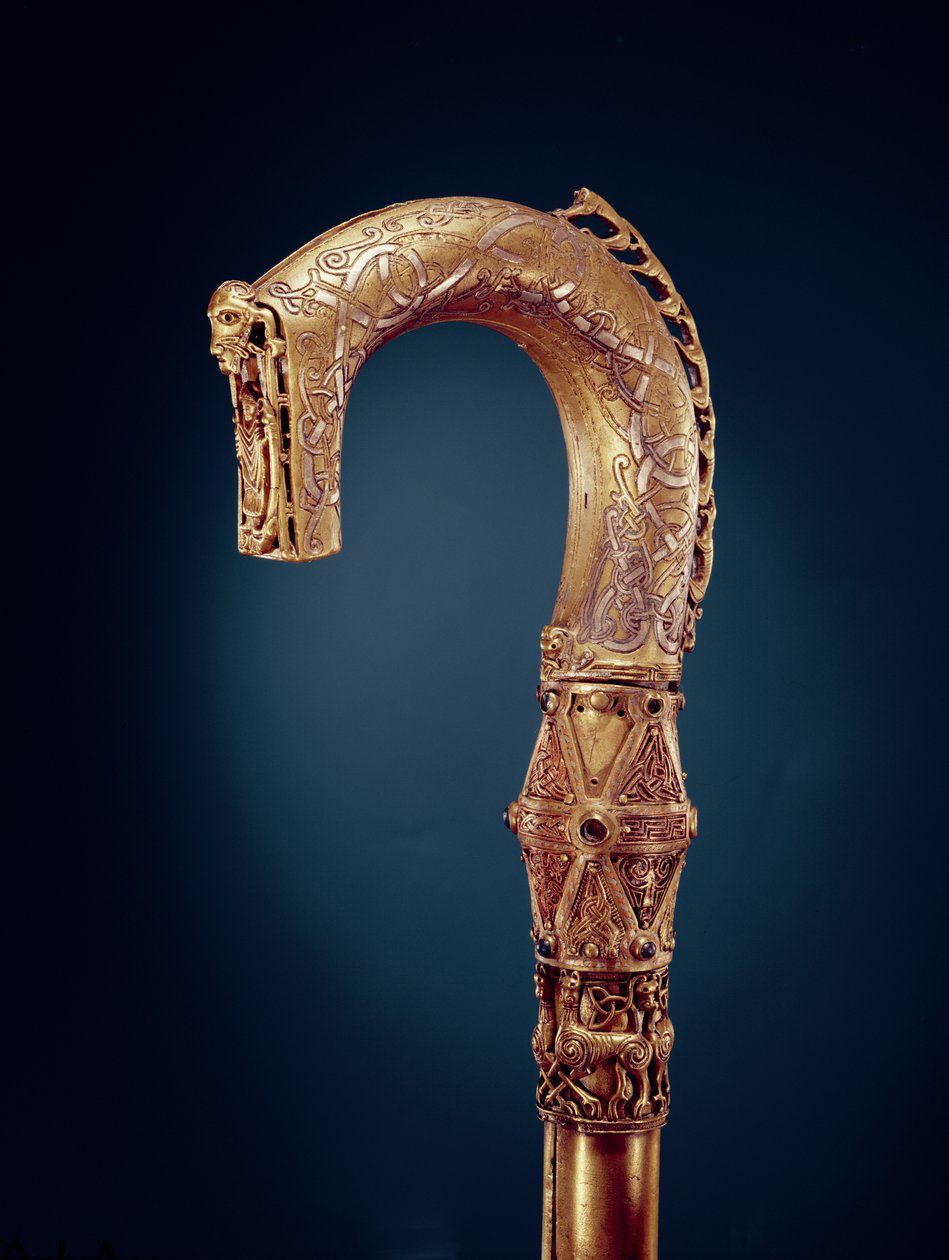 Clonmacnoise Crozier, Condado Offaly, Viking Age (madeira embrulhada em folha de bronze com prata incrustada) de Celtic
