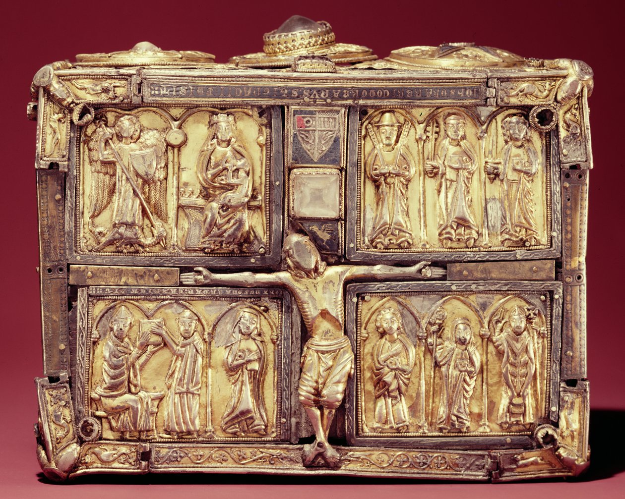 Topo do santuário do livro Domnach Airgid, Clones, Condado de Monaghan, século VIII, remodelado em c.1350 (coberto com placas de bronze e prata) de Celtic