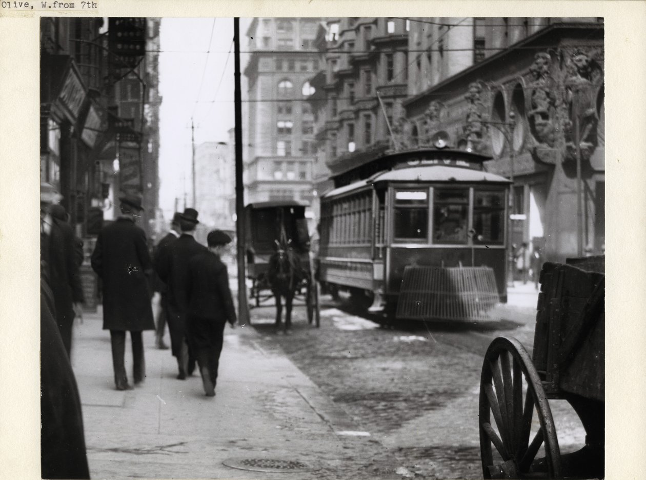 Olive Street olhando para o oeste da 6th Street de Charles Clement Holt