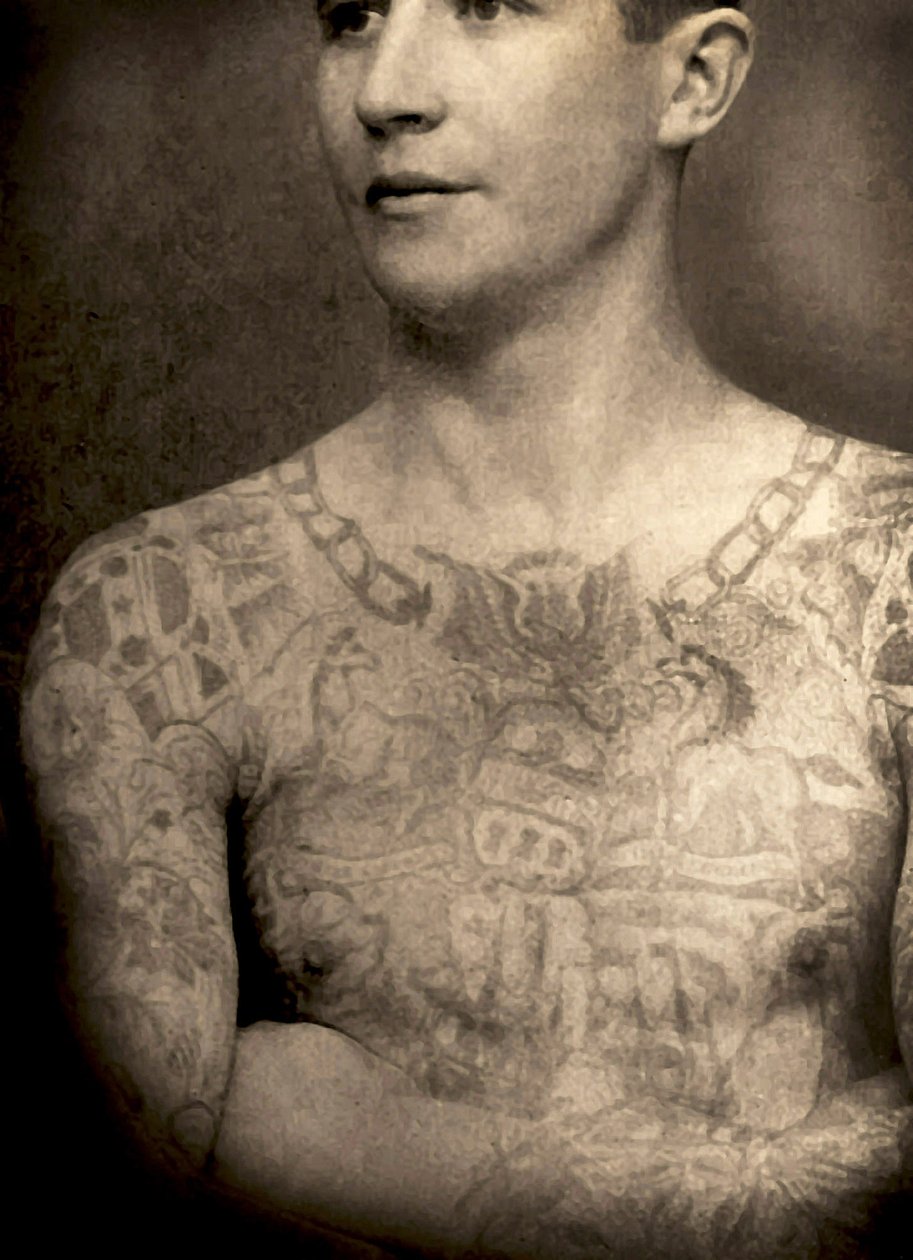 Cartão de gabinete de um homem tatuado, c.1880 de Charles Eisenmann