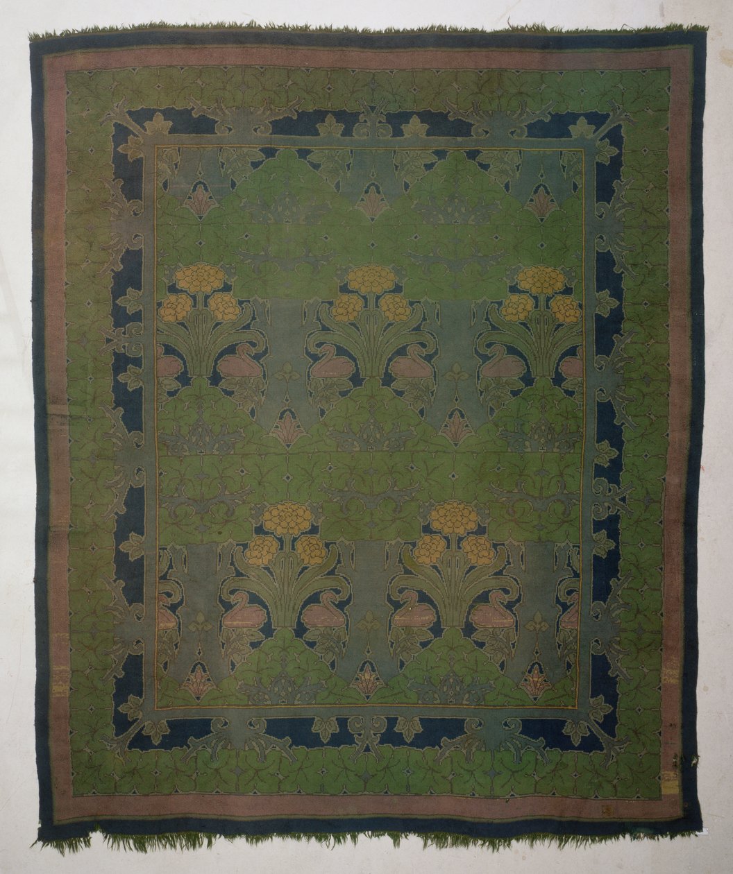 Tapete Donegal (ver também 131998) de Charles Francis Annesley Voysey