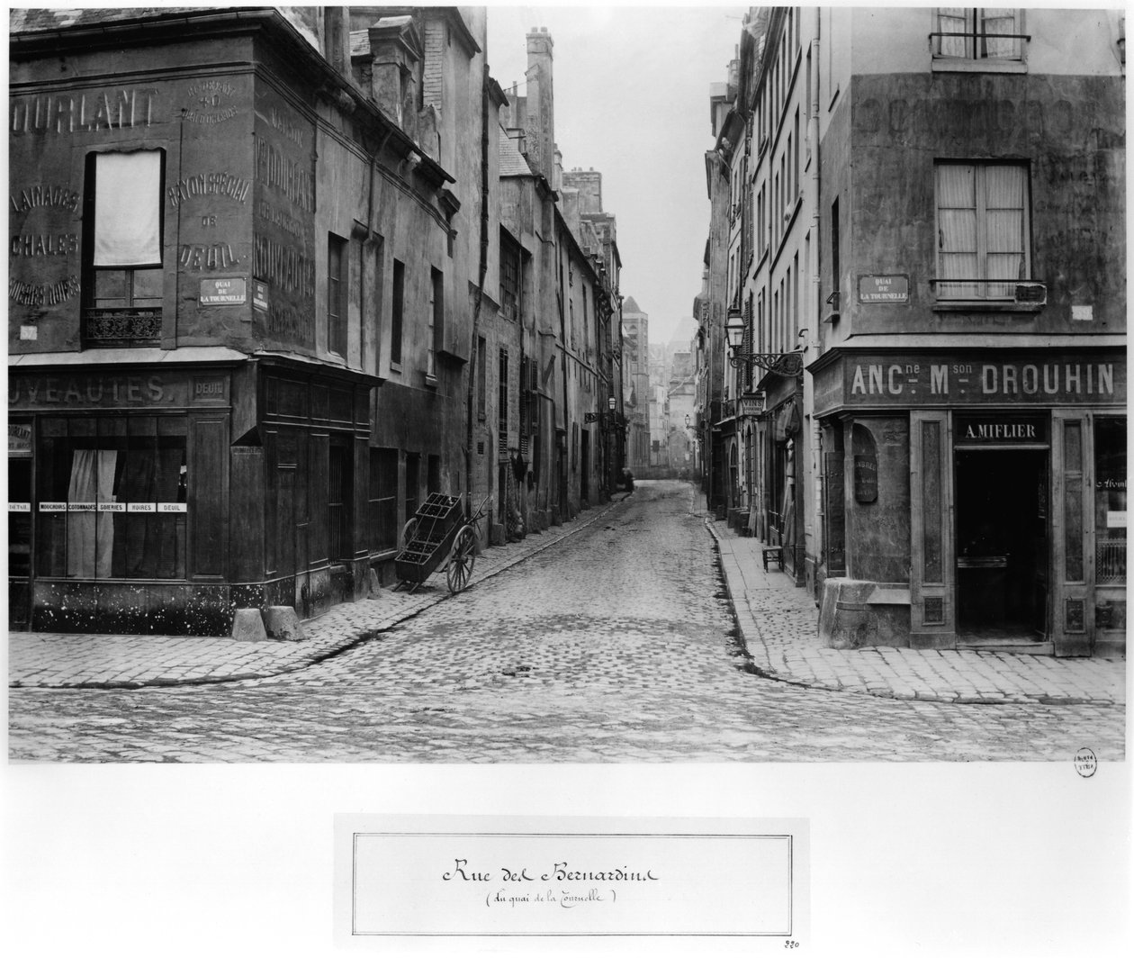 Rue des Bernardins de Quai de La Tournelle, Paris entre 1858-78 de Charles Marville