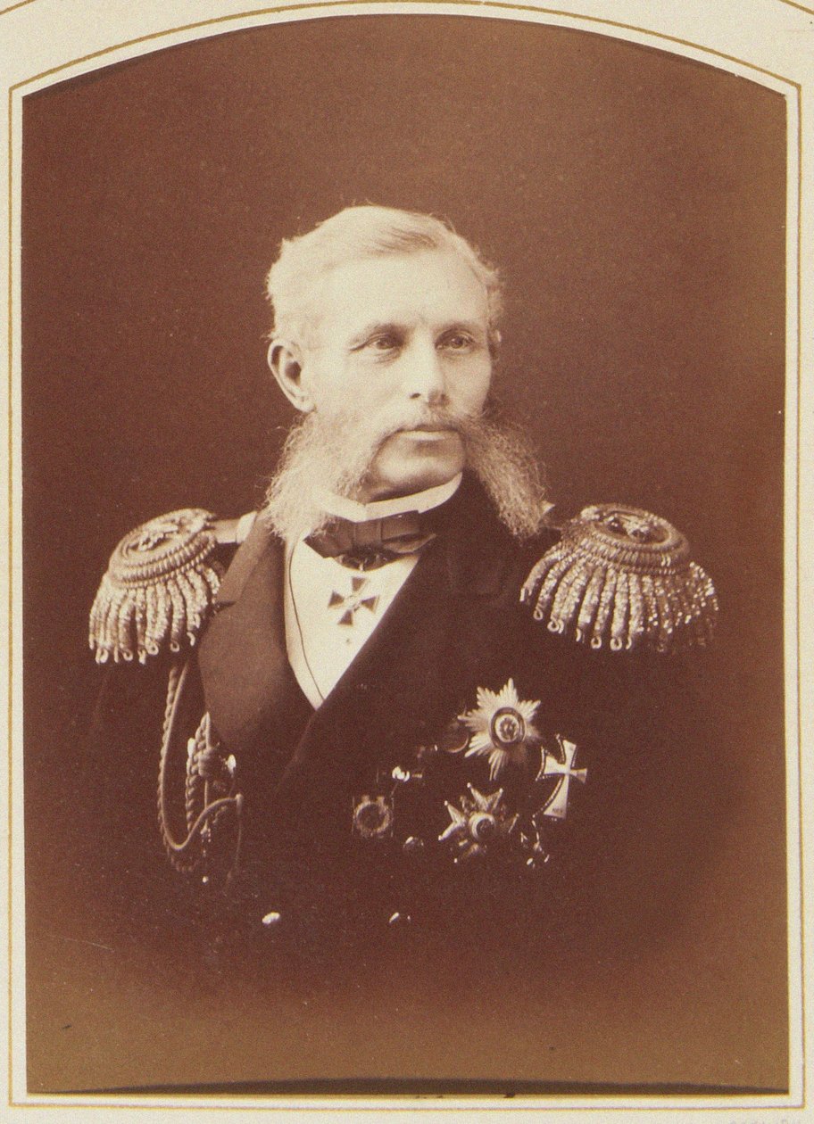 Amiral Grigory Butakov, pere des tactiques navales a vapeur - Retrato do Almirante Grigory Ivanovich Butakov (1820-1882), de Bergamasco, Charles (Karl) (1830-1896). Foto da Albumina de Charles Bergamasco