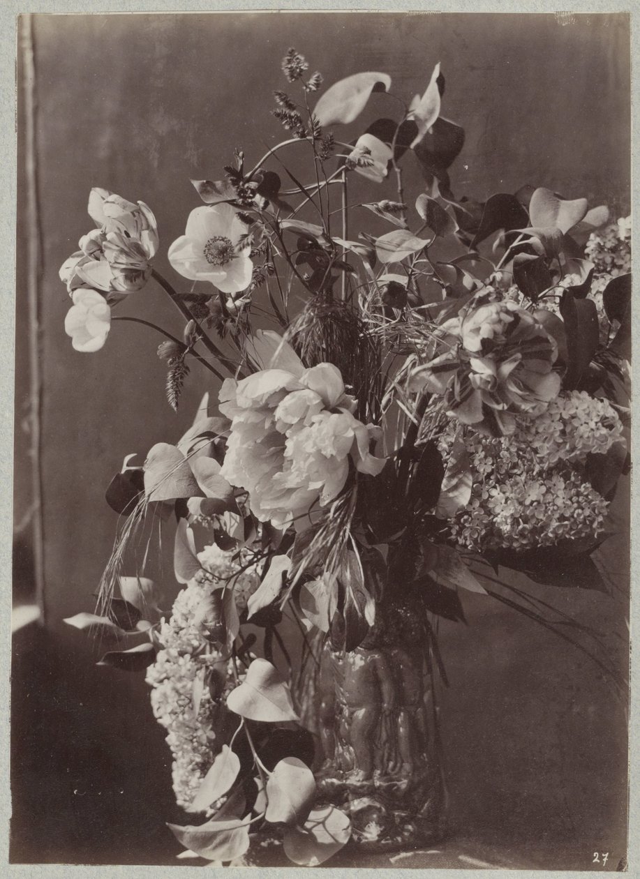 Estudo floral com jarro ornamentado de Charles Aubry (manner of)