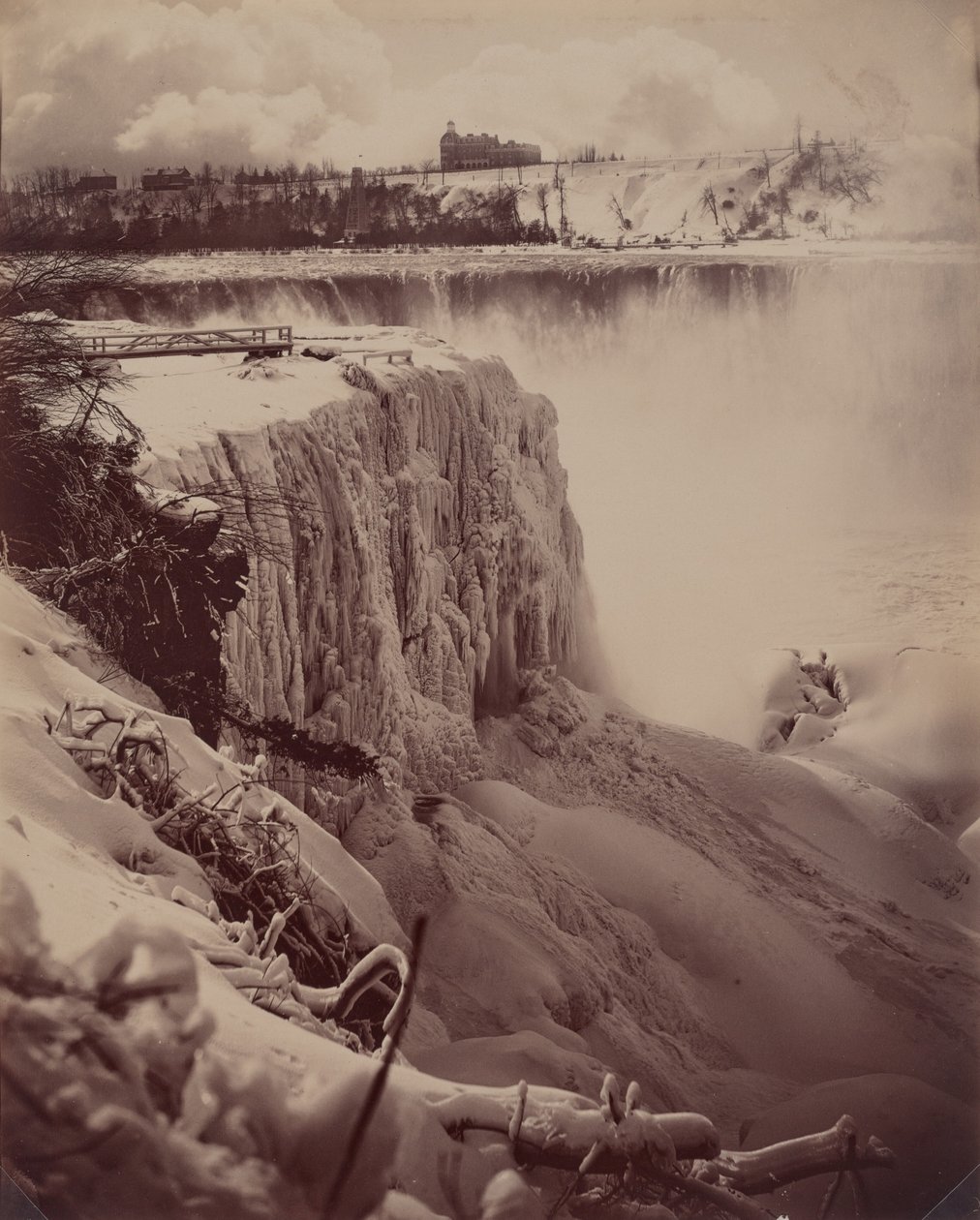 Cascatas Congeladas, c. 1880 (foto) de Charles Bierstadt
