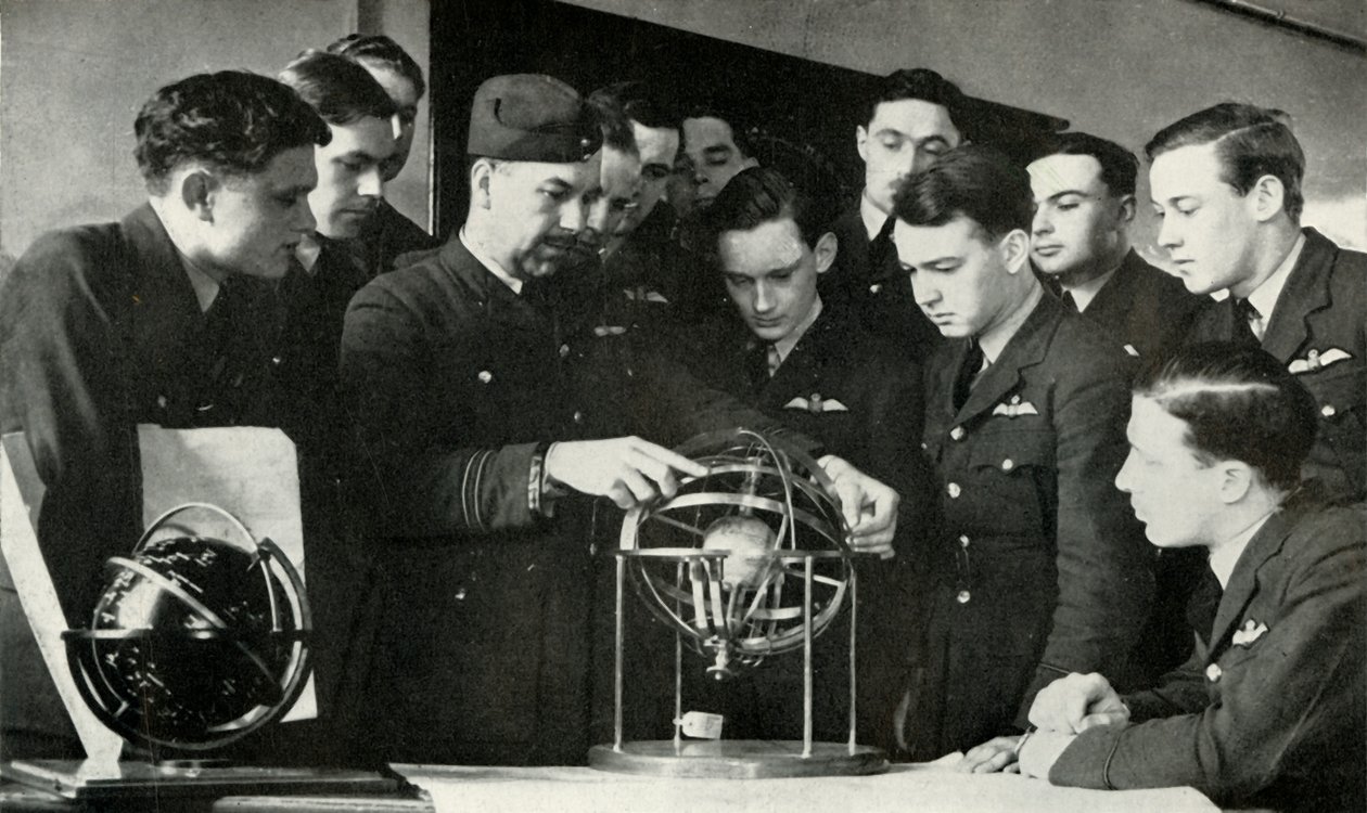 Pessoal da RAF aprendendo navegação durante a Segunda Guerra Mundial, 1941. de Charles Brown