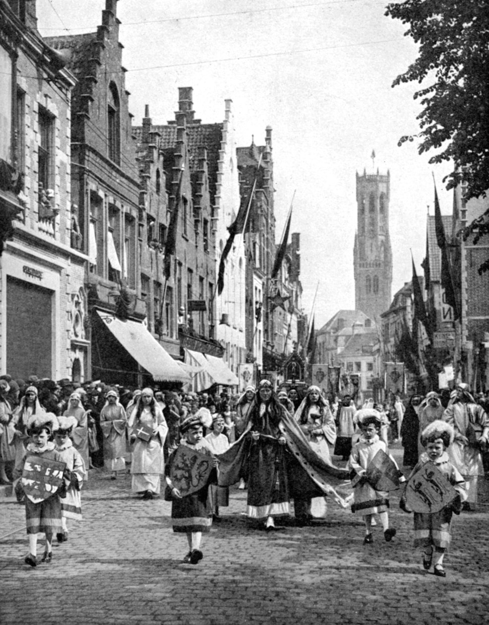 Festival do Santo Sangue de Cristo, Bruges, Bélgica, 1936 de Charles E. Brown