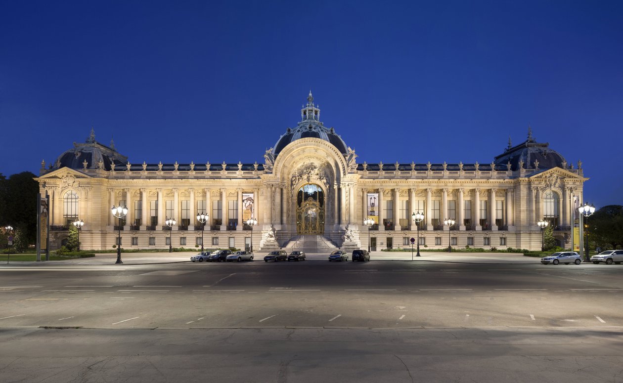 Fachada do Petit Palais em Paris (foto) de Charles Louis Girault