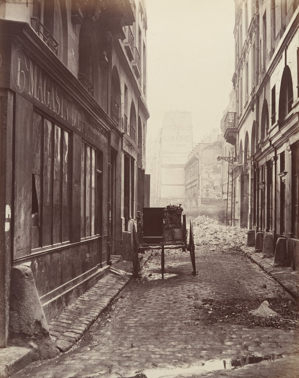 Rue Estienne, da Rue Boucher, 1862-65. de Charles Marville