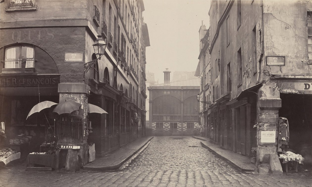 Rue du Contrat-Social, Rue de la Tonnellerie, 1864-1865. de Charles Marville