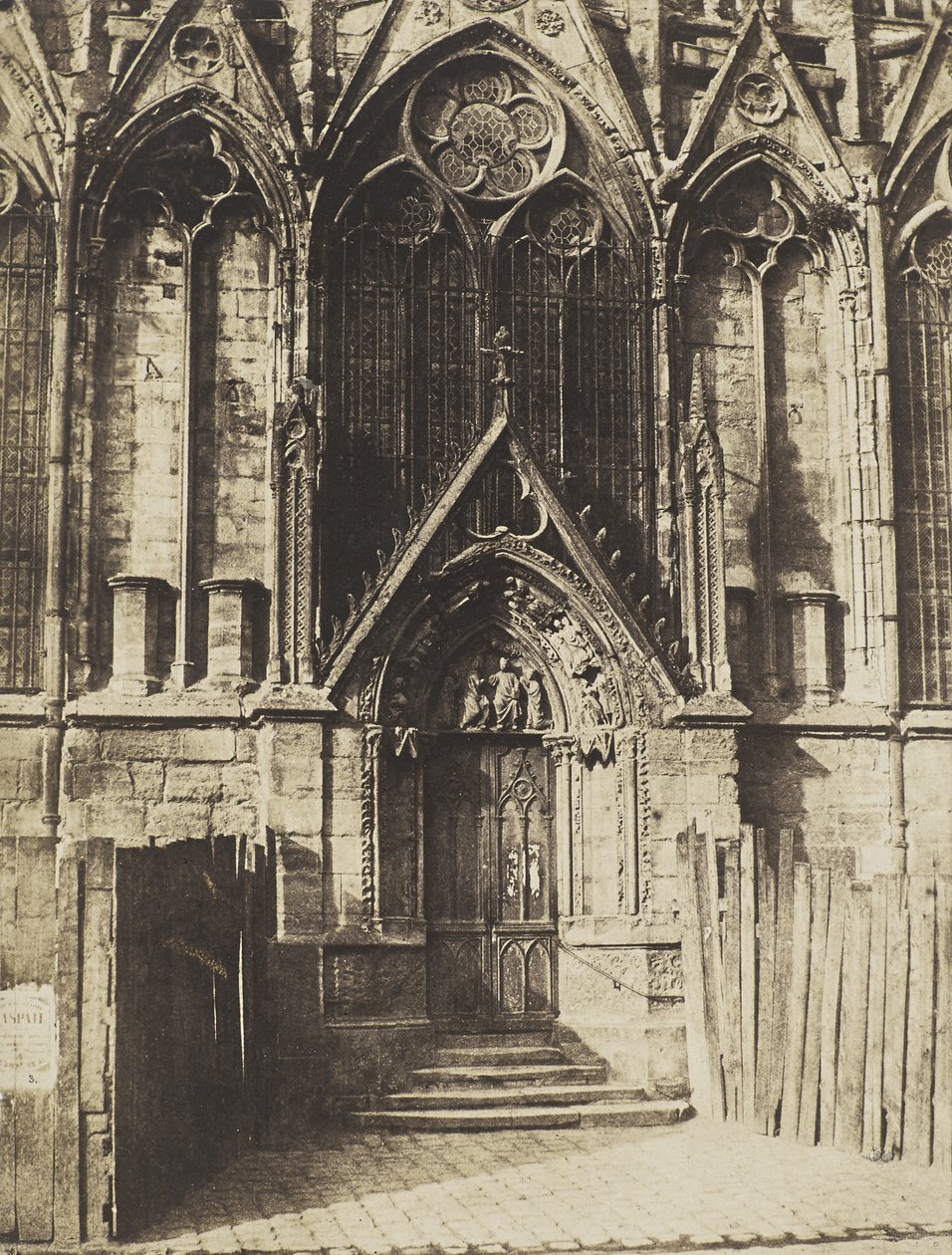 The Red Door, portal norte da Catedral de Notre-Dame, Paris de Charles Marville