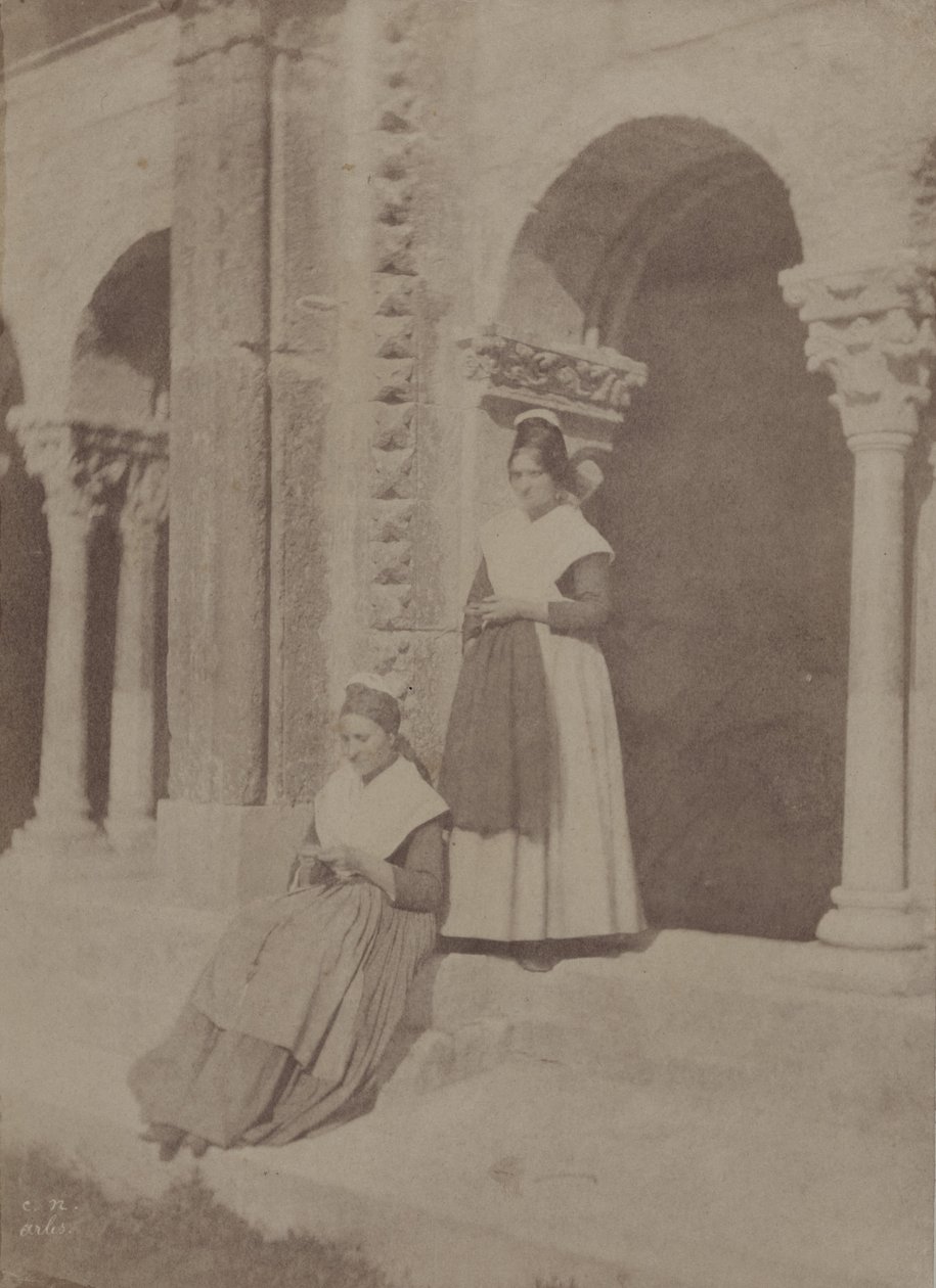 Arlesianas no claustro de Saint-Trophime «Arles» de Charles Nègre