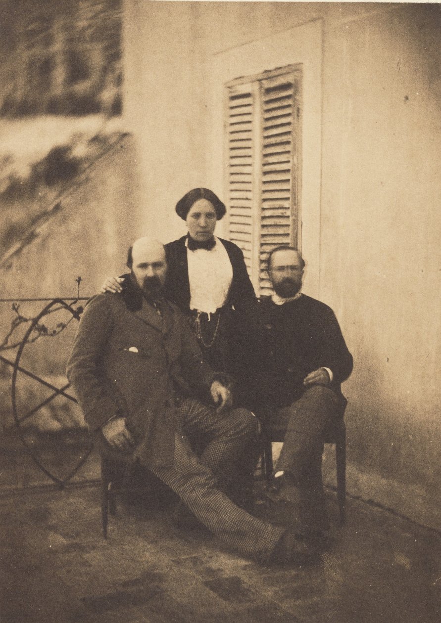 Retrato de Rachel Félix e de dois homens não identificados numa varanda de Charles Nègre