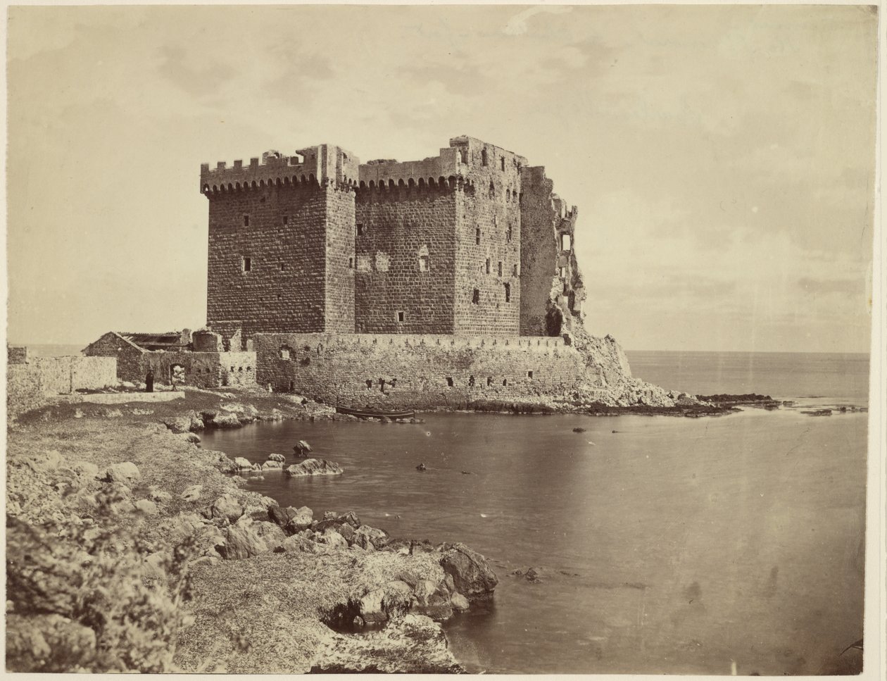 [O castelo da ilha de Saint-Honorat, perto de Cannes / Le château de île Saint-Honorat, près de Cannes de Charles Nègre