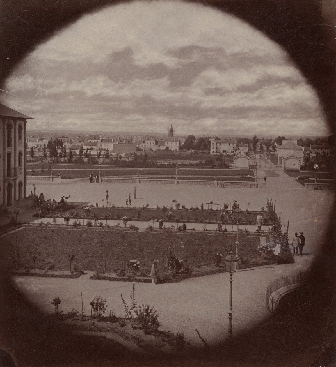 Asilo Imperial de Vincennes, vista de Charenton, 1858-59. de Charles Nègre