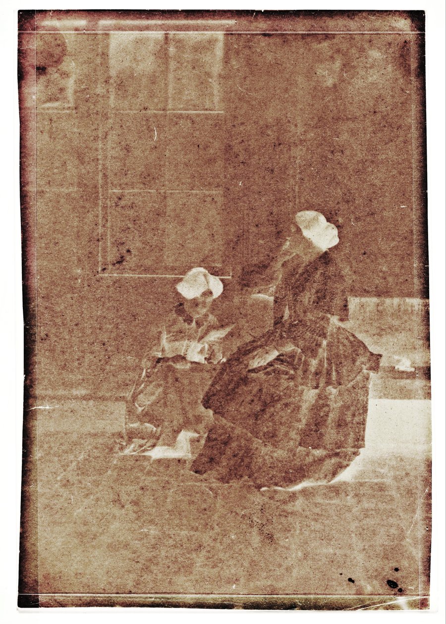 Mulheres em um pátio de Charles Nègre