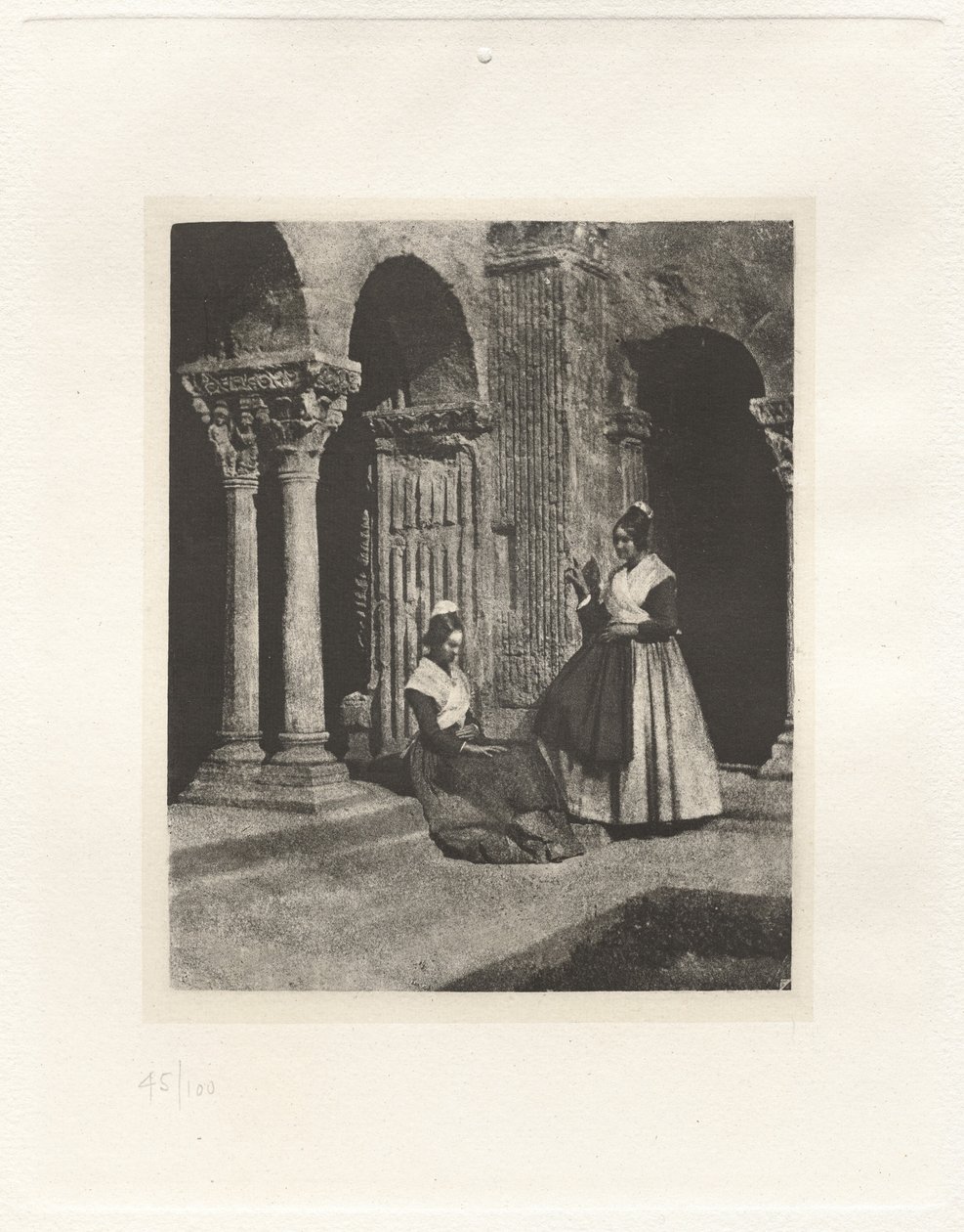 Planche II - Deux Arlesiennes Dans le Cloître de Saint-Trophime d