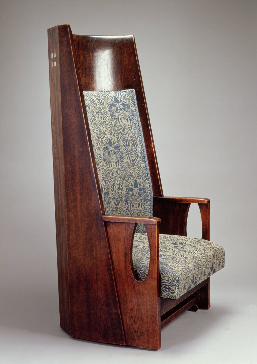 Uma de um par de poltronas para o Quarto Azul, HousHill, Glasgow, 1905 (carvalho manchado com incrustações de madrepérola) de Charles Rennie Mackintosh