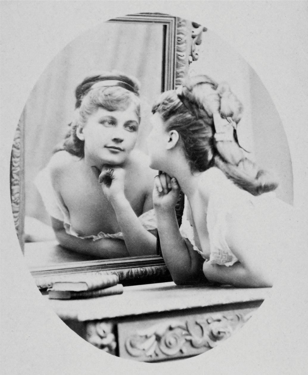 Retrato da atriz Henriette Victoire Drouard (1851-1923). de Charles Reutlinger