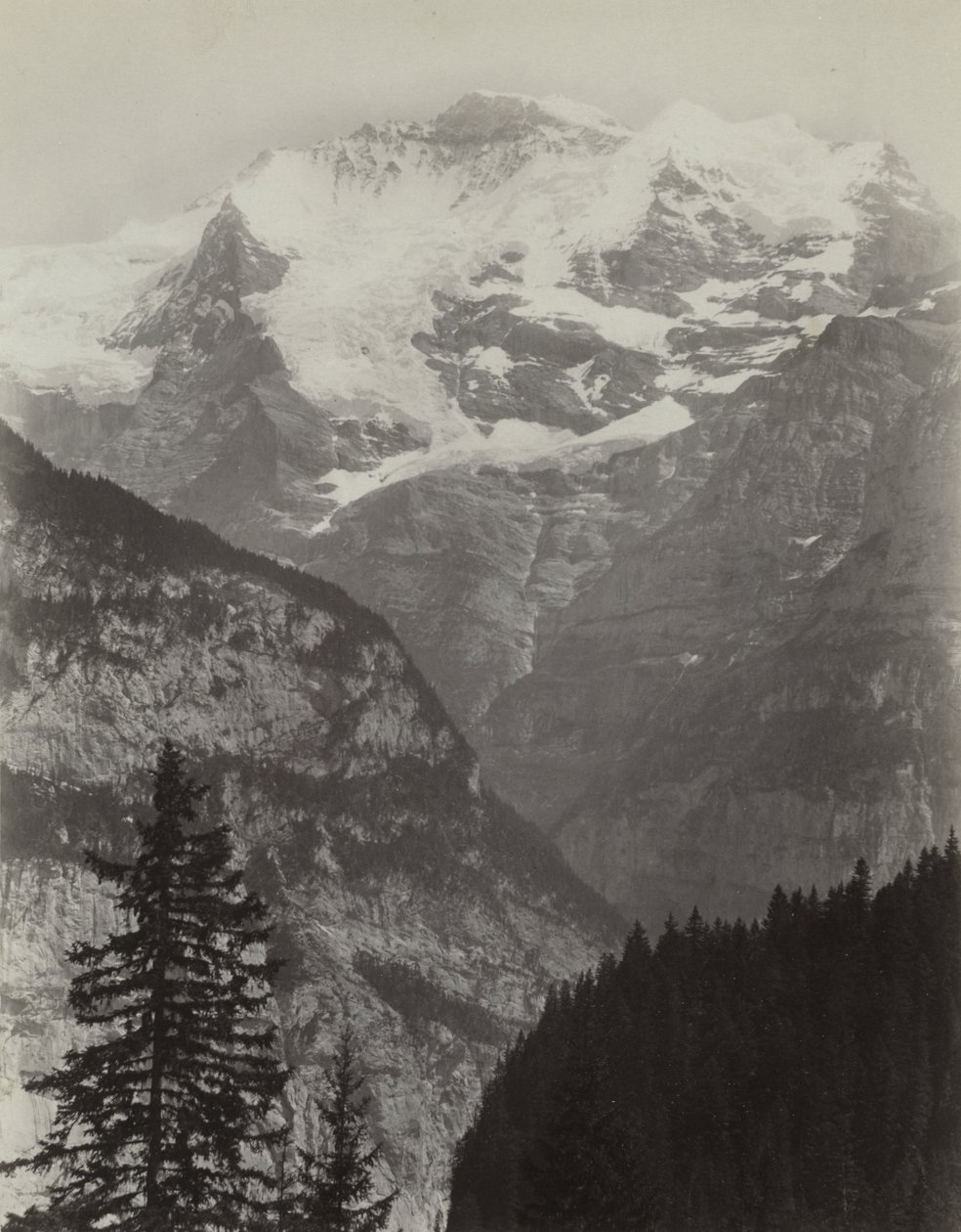 Jungfrau, vista de Murren, Suíça de Charles Soulier