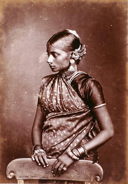 Retrato de uma rapariga Tamil (impressão do albumen no cartão) de Charles T Scowen and Co