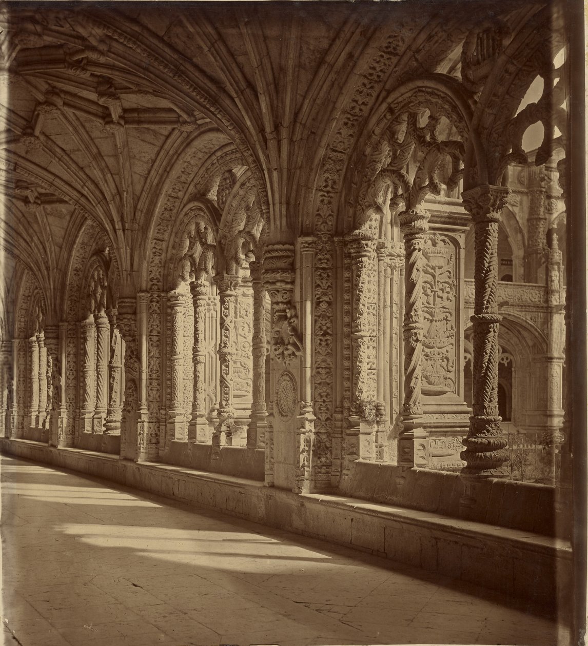 [Corredor em arco, Belém]. de Charles Thurston Thompson