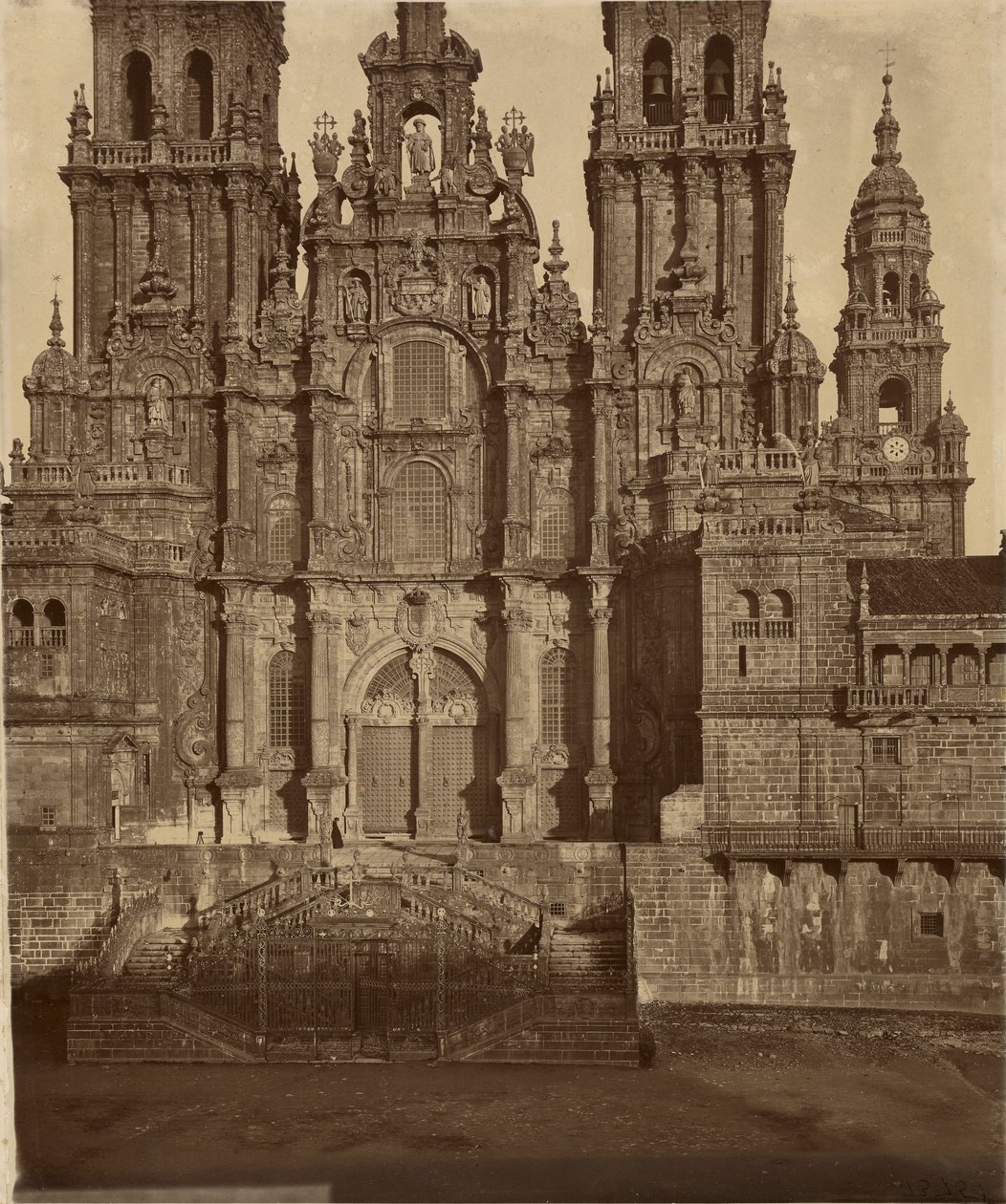 A fachada ocidental da catedral de Santiago de Compostela, Espanha de Charles Thurston Thompson