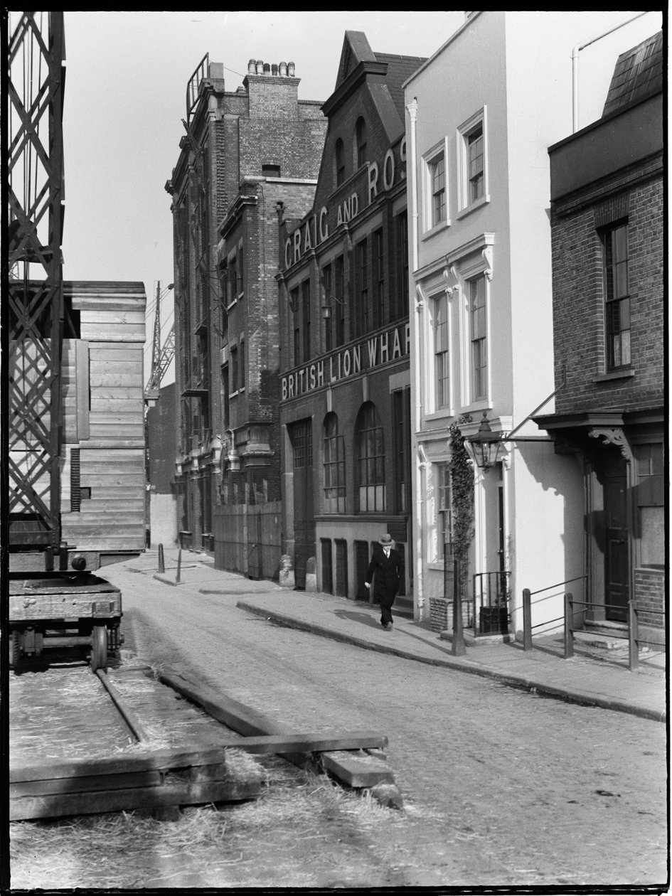Bankside, Southwark, Greater London Authority, 1925-1935. de Charles William Prickett
