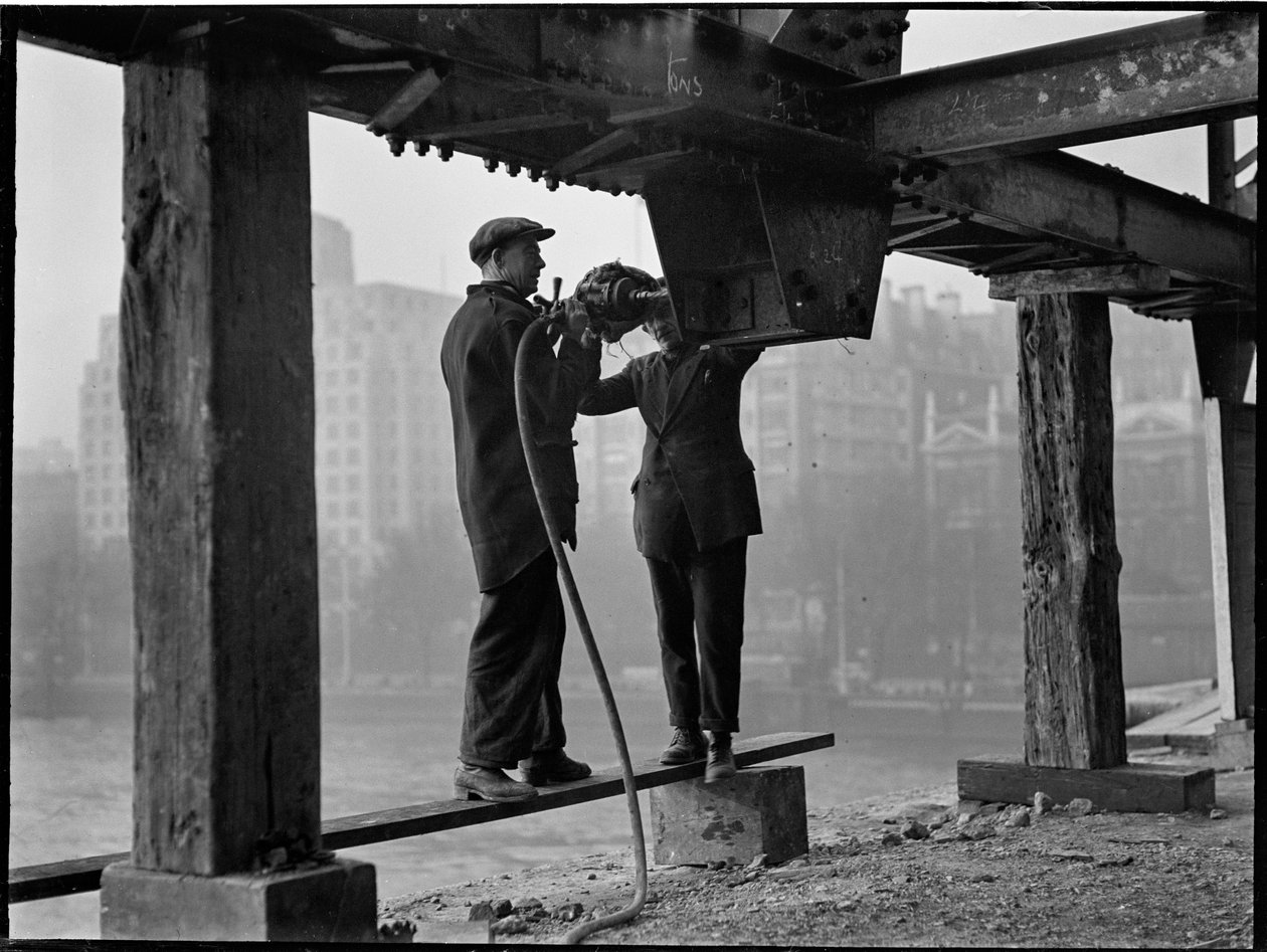 Demolição da Ponte Waterloo, Lambeth, Greater London Authority, 1936. de Charles William Prickett