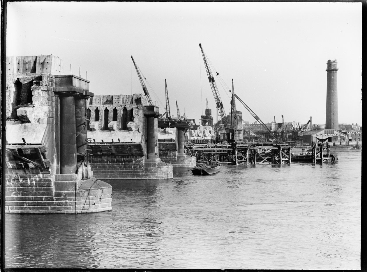 Demolição da Ponte Waterloo, Lambeth, Greater London Authority, 1936. de Charles William Prickett