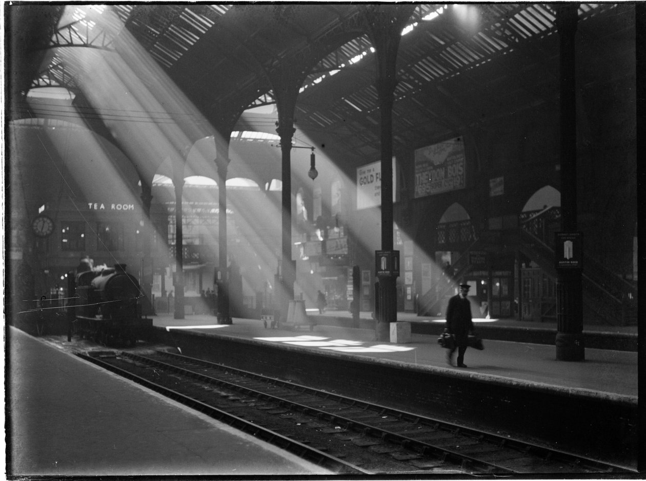 Estação de Liverpool Street, Liverpool Street, City of London, Greater London Authority, c1932. de Charles William Prickett