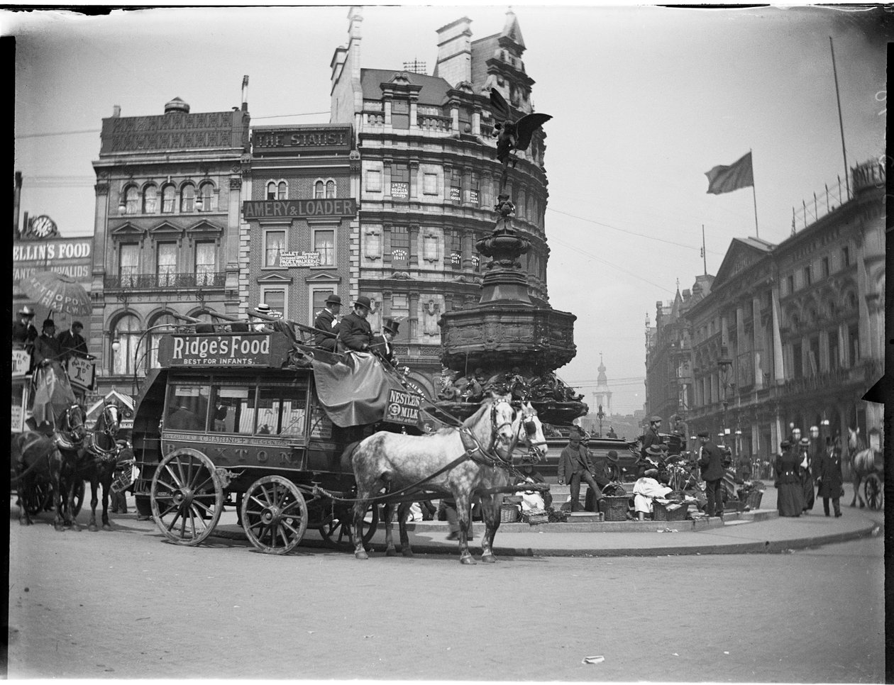 Shaftesbury Memorial Fountain, Piccadilly Circus, Cidade de Westminster, Londres, 1895-1905. de Charles William Prickett