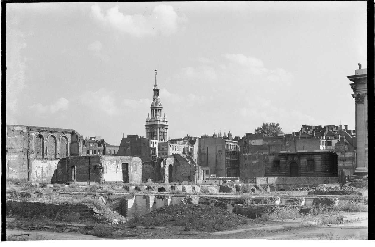 Igreja de St Mary-le-Bow, Cheapside, Cidade e Condado da Cidade de Londres, GLA, 1941 - 1945. de Charles William Prickett