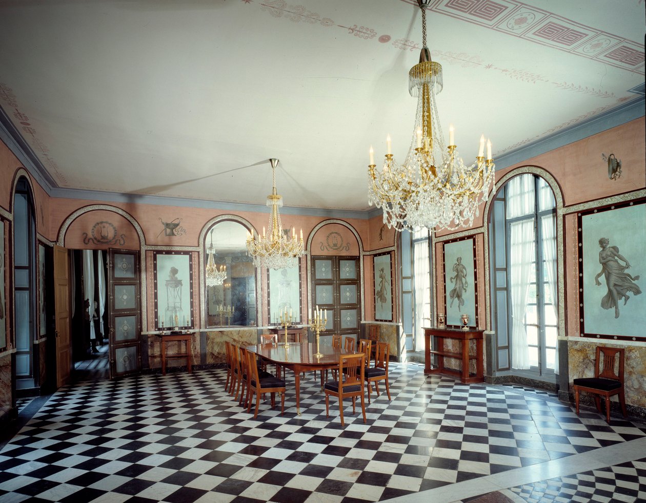 Vista da sala de jantar do castelo de Malmaison, residência do Imperador Napoleão I (1769-1821), decorado por Charles Percier (1764-1838) e Pierre Francois Leonard Fontaine (1762-1853) 1800 Rueil Malmaison, musee du chateau de Charles and Fontaine Pierre Percier