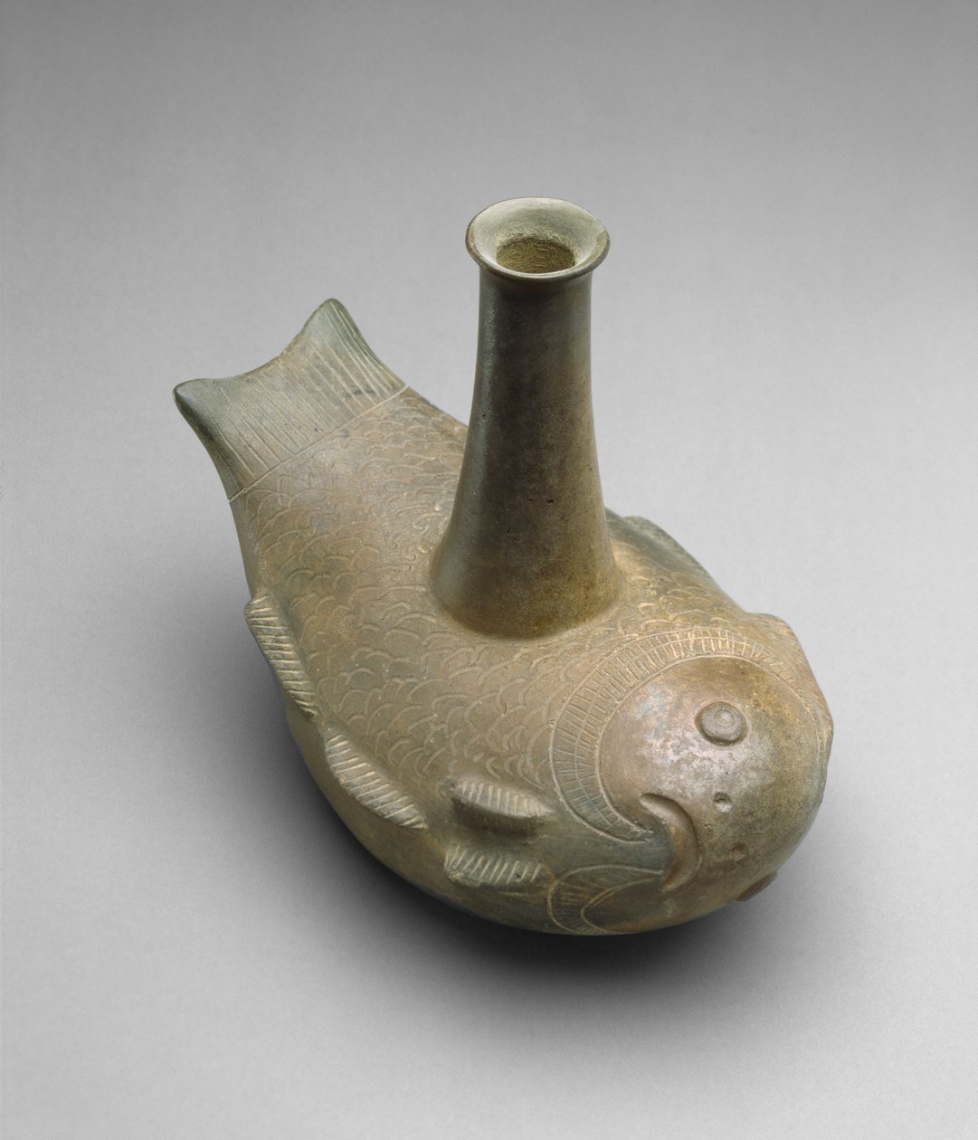 Embarcação de Peixe, 450-200 aC (louça de barro picada) de Chavin Chavin