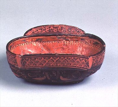 Taça de orelha, Dinastia Han ocidental tardia, 206 aC-6 dC (laca) de Chinese School