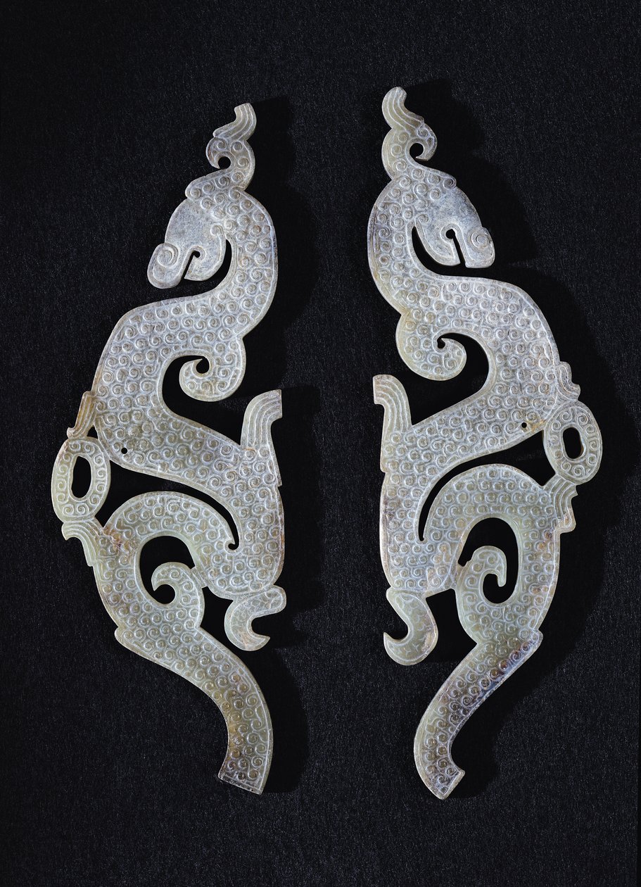 Dois dragões, c.475-221 aC (jade) de Chinese School