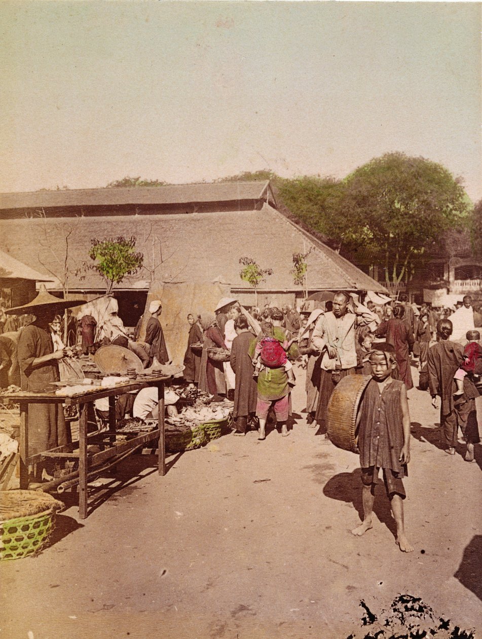 Um mercado em Tonkin, c.1899-1900 (foto colorida) de Chinese School