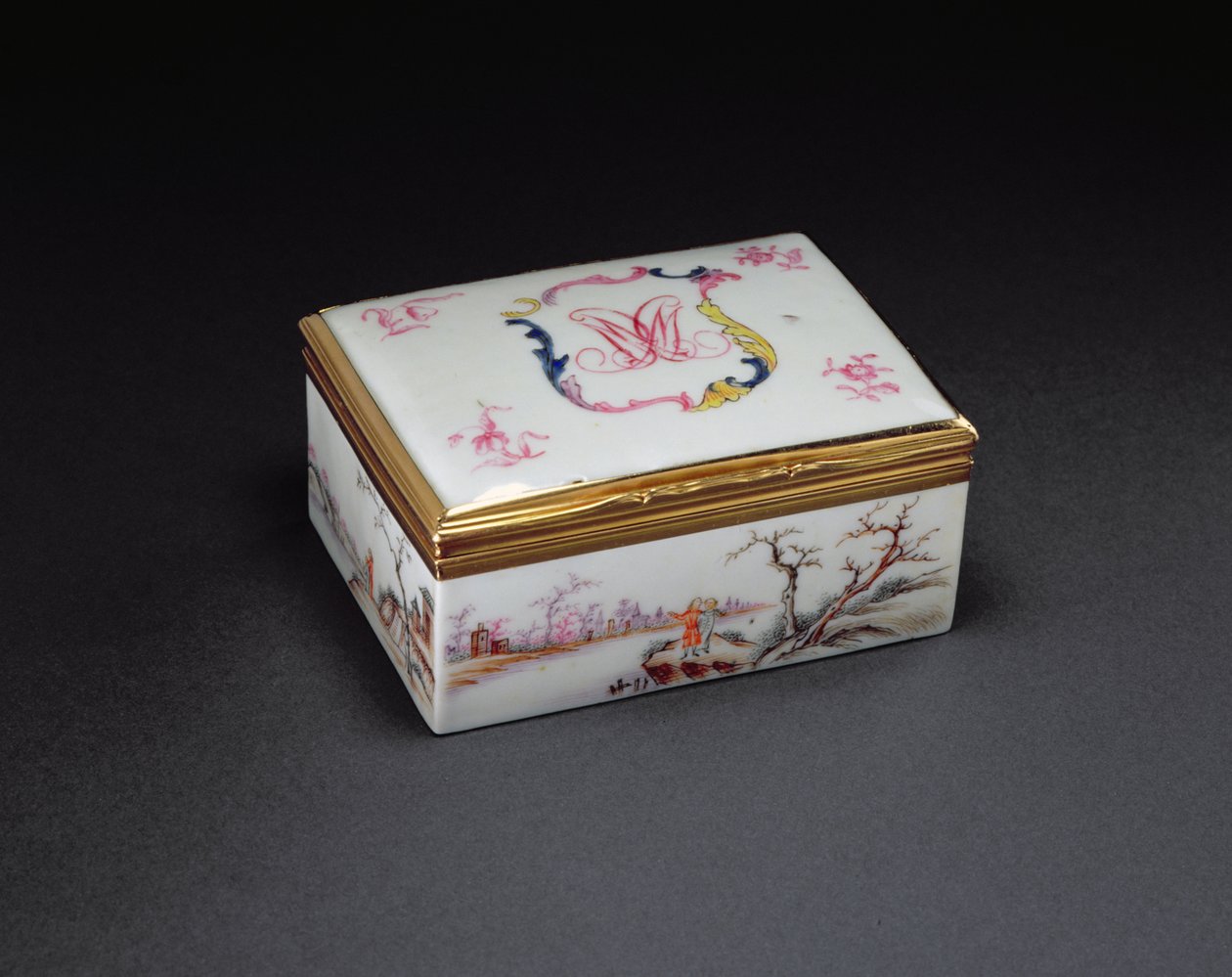 Uma caixa de rapé com monograma, período de Qianlong (1736-95) c.1750 (porcelana) de Chinese School