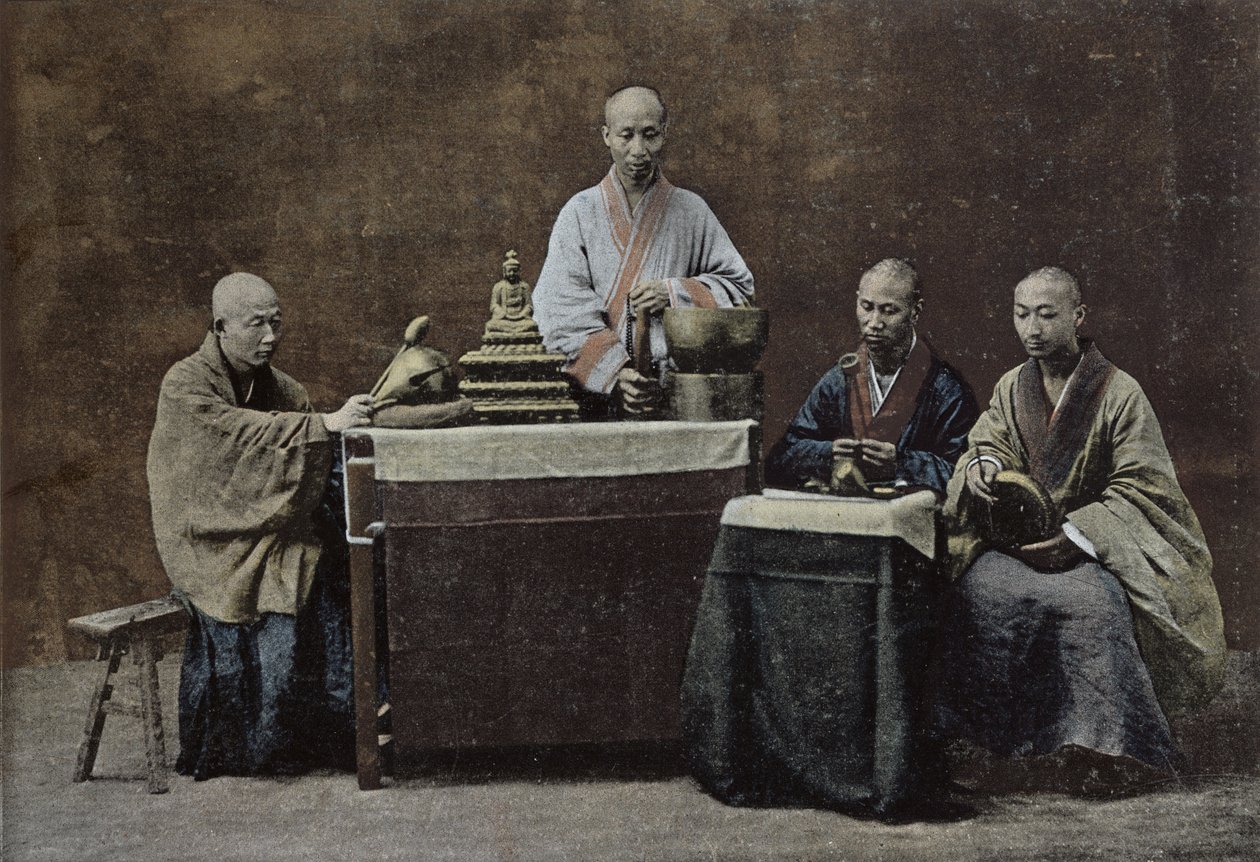 Um grupo de bonzos chineses; gravado e impresso por Gilot; 1896 pela escola chinesa, (século 19) de Chinese School