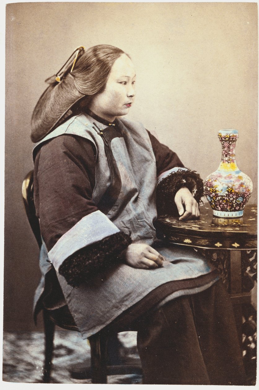 Uma fotografia colorida à mão de uma jovem chinesa de Chinese School