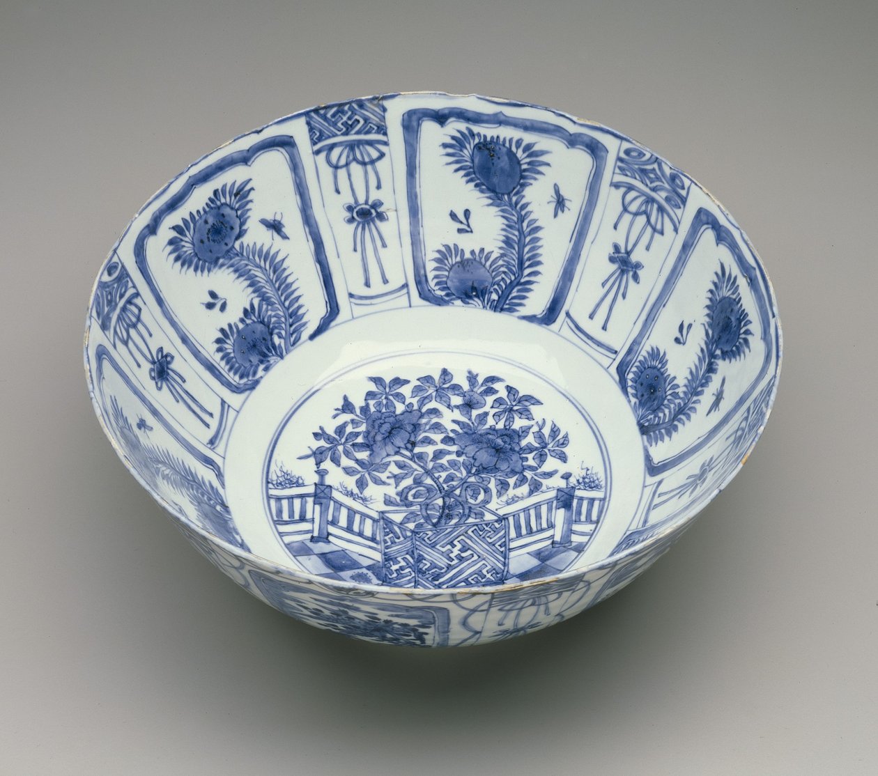 Bowl, c.1640-50 de Chinese School