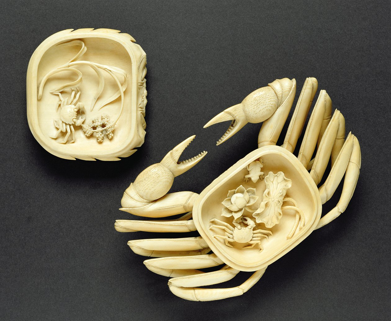 Caixa em forma de caranguejo, período Qianlong, 1736-95 de Chinese School