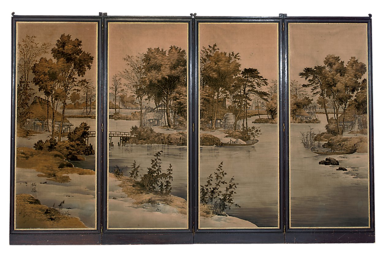 Ecrã quádruplo com painéis de veludo, tecido com uma paisagem de rio em tons de grisaille de Chinese School