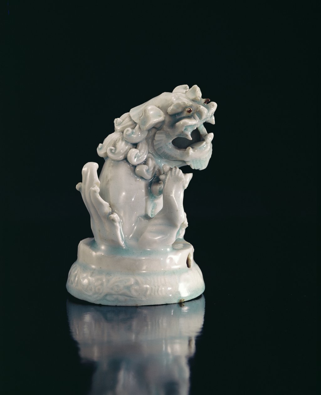 Incensário, dinastia Yuan (1271-1368), início do século XIV (porcelana) (ver também 394844) de Chinese School