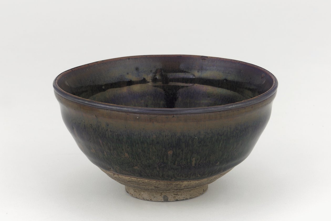 Bacia de chá no estilo de mercadoria de Jian, Nanping, província de Fujian, dinastia do sul da canção ou Yuan, do 13o-14o século (cerâmica) de Chinese School