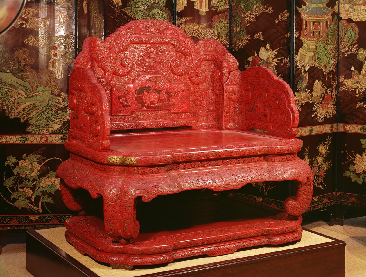 Trono do Imperador Chien Lung (1711-99) (laca vermelha esculpida) de Chinese School