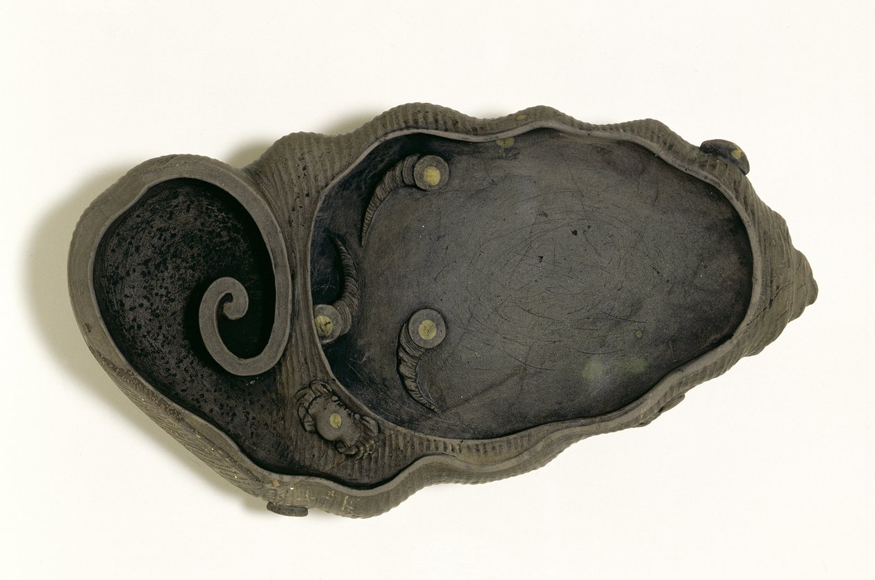 Tuan inkstone na forma de uma concha, dinastia Ching, do final do século 19 ao início-meados do século 19 (pedra esculpida) de Chinese School