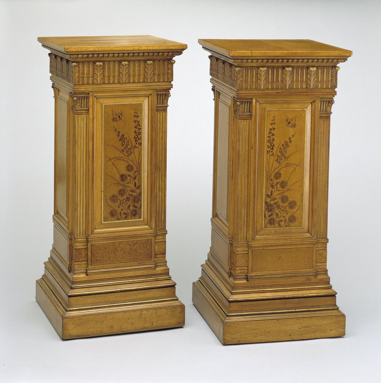 Pedestal de Christian and Gustave  Herter